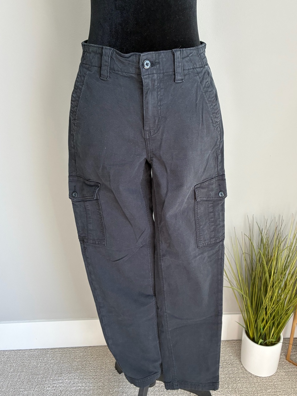 American Eagle Outfitters Black Cargo Pants for Women